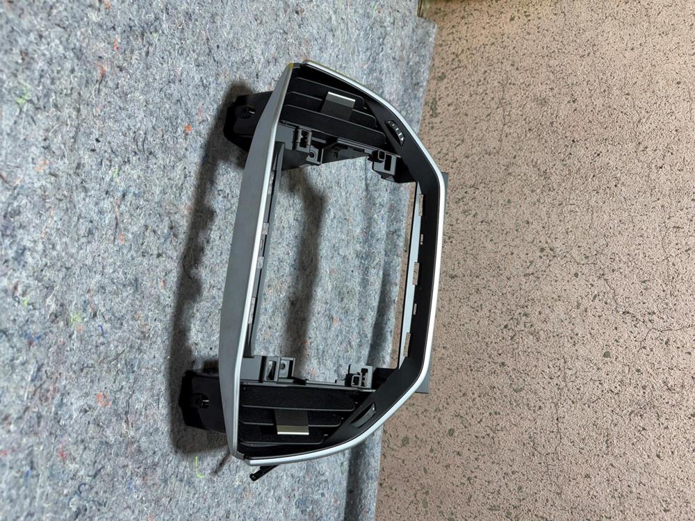14-20 Maserati Ghibli M157 Front Dash Display Screen Trim Cover 089040200102 OEM – photo 3