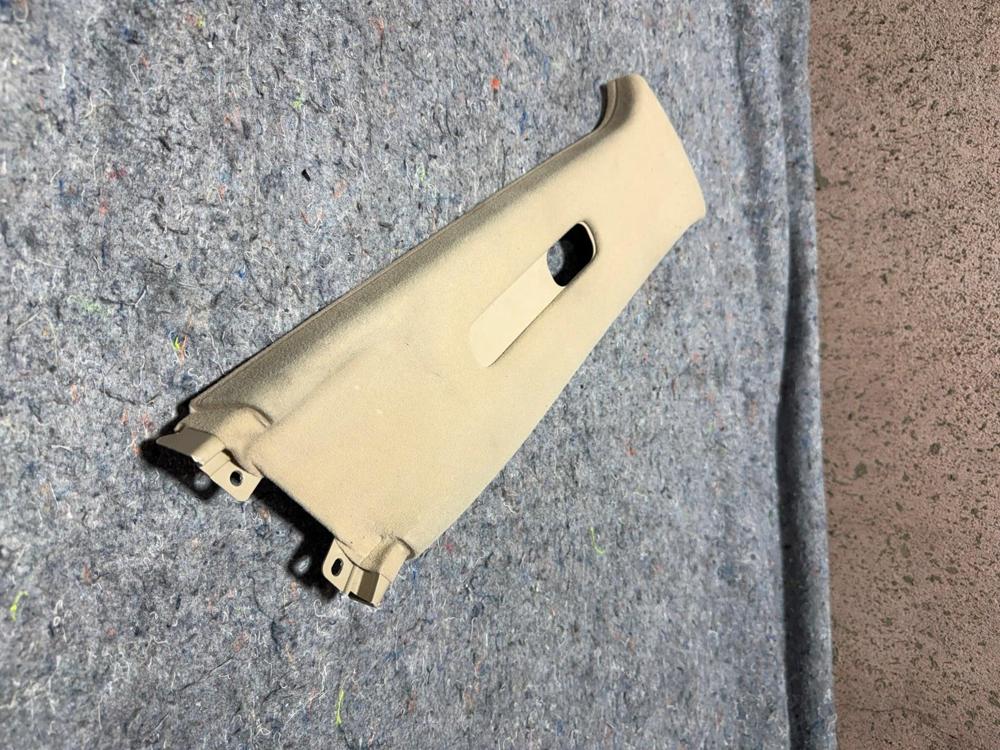 Lexus IS200 XE10 MK1 98-05 Driver Right Seat Belt B Pillar Cover Trim 6241153051 – photo 3