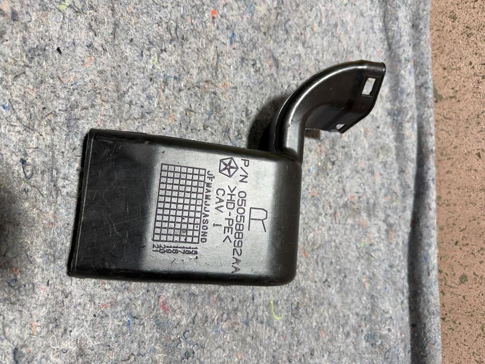 Genuine Mopar Air to Rear Seat Duct Right 5058892AA – photo 2
