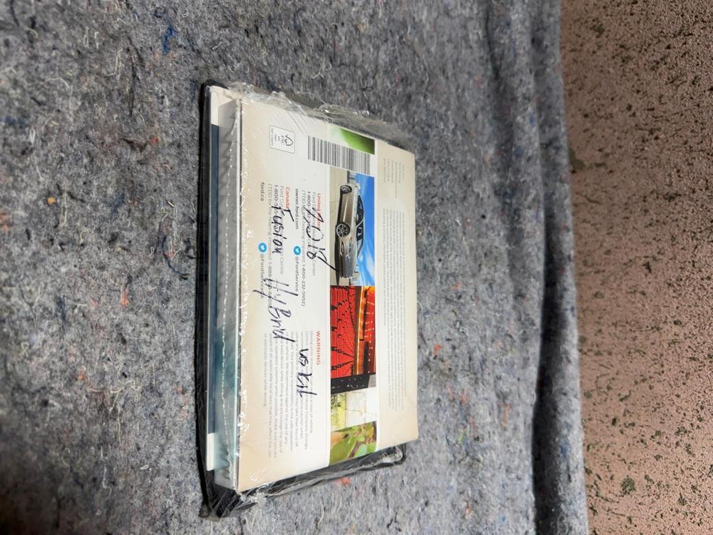 New 2018 Ford Fusion Hybrid Owners Manual Set Guide W/case OEM – photo 3