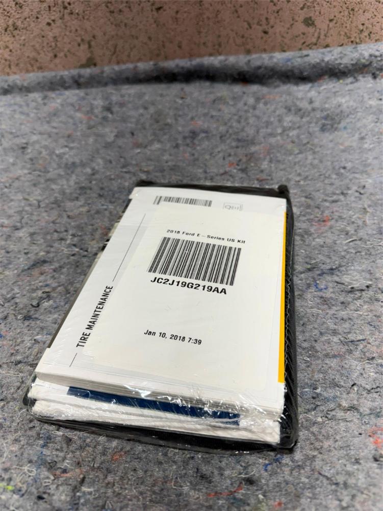 2018 Ford Focus User Guide Factory Original Sealer JM5J19G219AA – photo 1