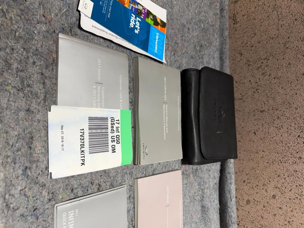 2017 Infiniti Q50 Owners Manual Guide with Case – photo 2
