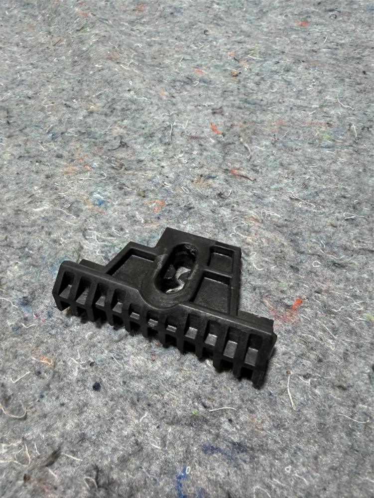 Battery Retainer Mopar 68053200AD – photo 1