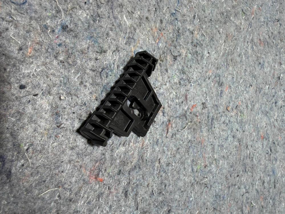 Battery Retainer Mopar 68053200AD – photo 2