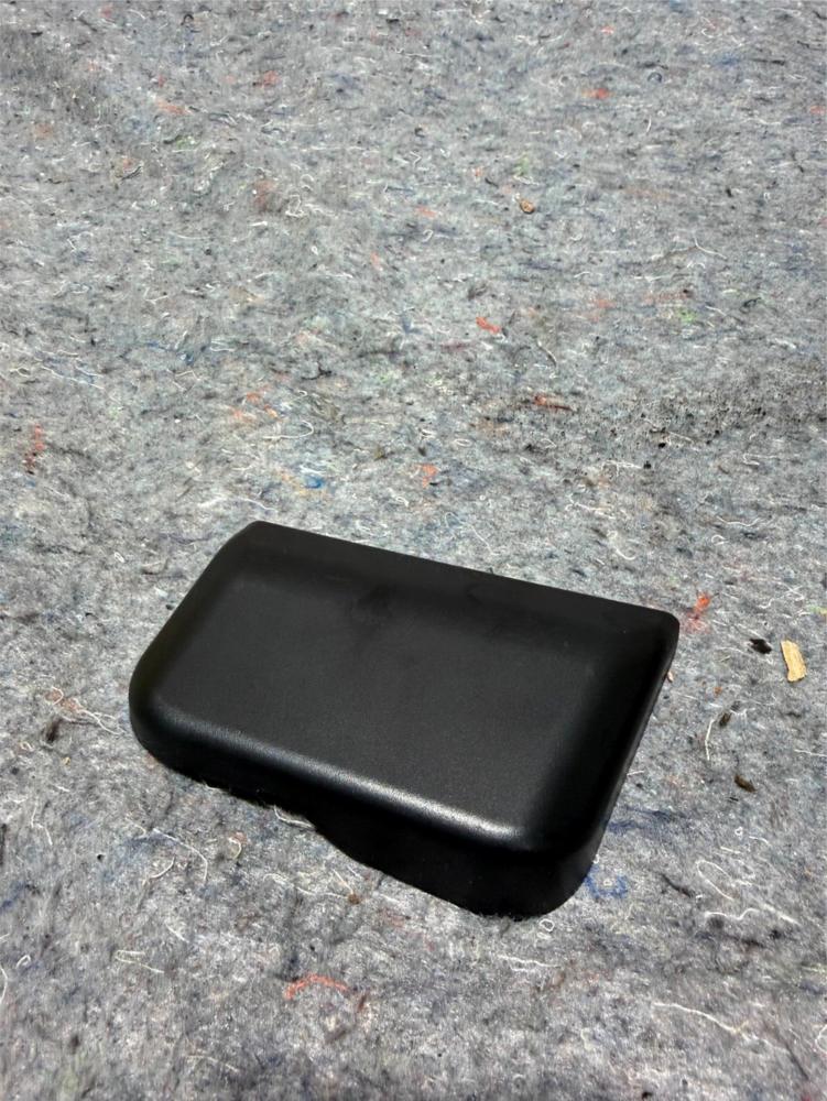 2014-2020 Maserati Ghibli Left Driver Side B Pillar Molding Cover Cap OEM – photo 1