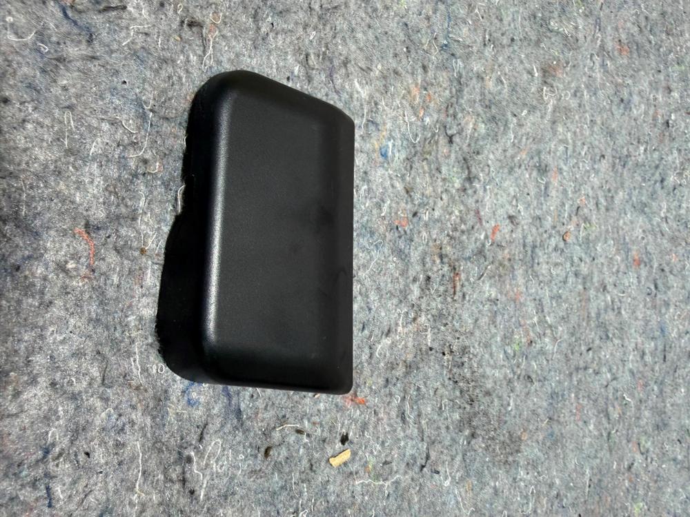 2014-2020 Maserati Ghibli Left Driver Side B Pillar Molding Cover Cap OEM – photo 2