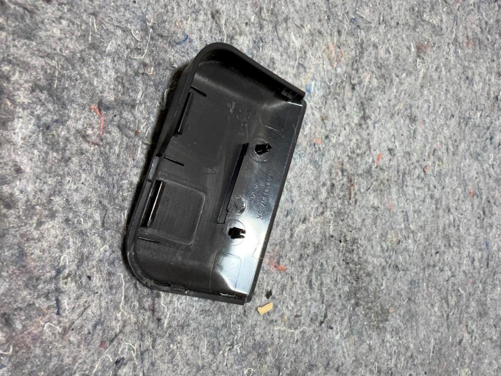 2014-2020 Maserati Ghibli Left Driver Side B Pillar Molding Cover Cap OEM – photo 3