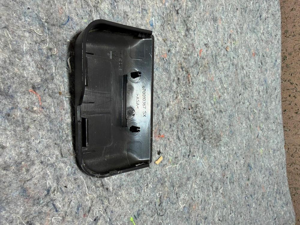 2014-2020 Maserati Ghibli Left Driver Side B Pillar Molding Cover Cap OEM – photo 4