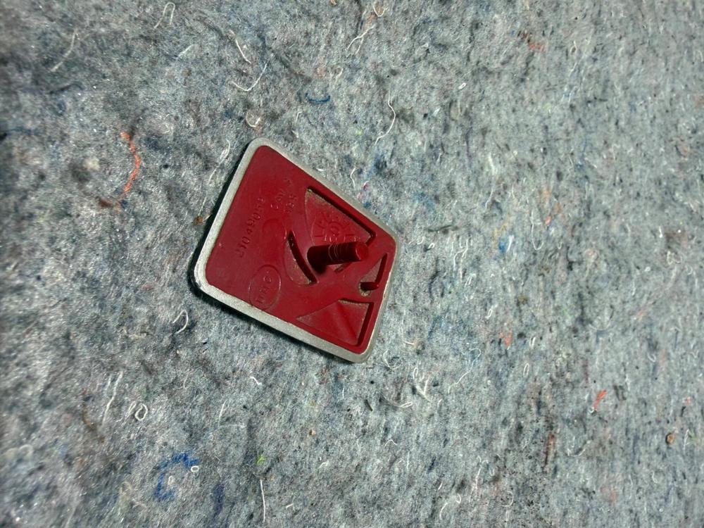 Saturn OEM Emblem Badge 2" Rear Trunk Logo 21049052 Genuine Factory – photo 4