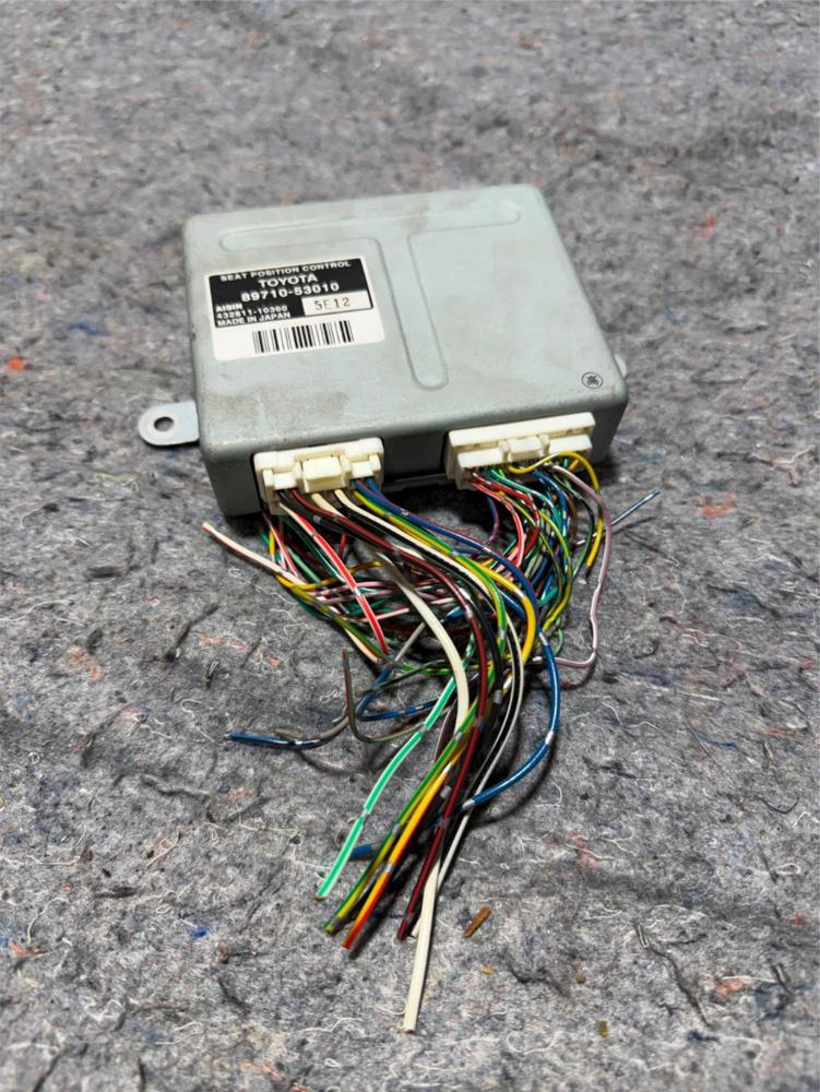 OEM 2001-2005 Lexus IS300 Seat Position Control Computer Module 89710-53010 – photo 1