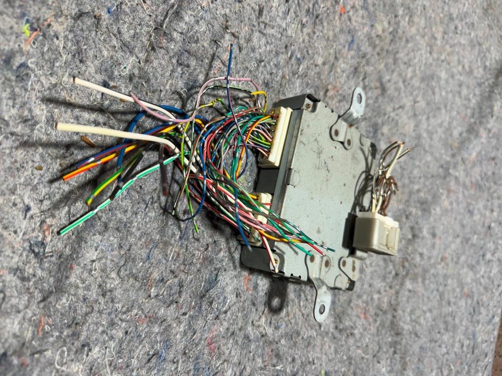 OEM 2001-2005 Lexus IS300 Seat Position Control Computer Module 89710-53010 – photo 3