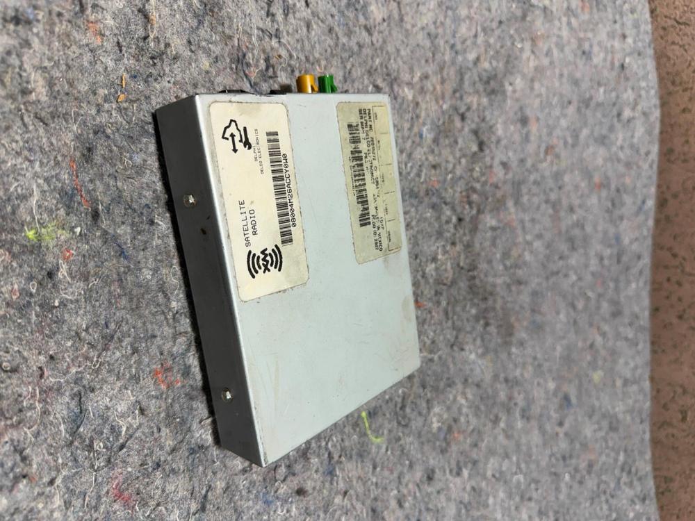 2010 Corvette C6 OEM Xm Satellite Ratio Module 28045272 – photo 3