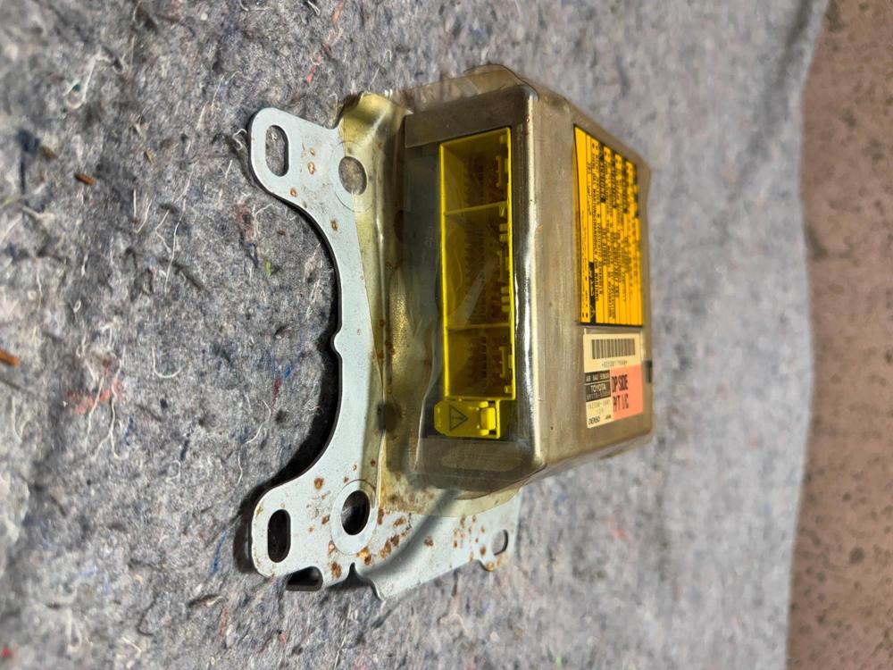 2002 Lexus IS300 Safety Control Module OEM Used 89170-53050 – photo 4