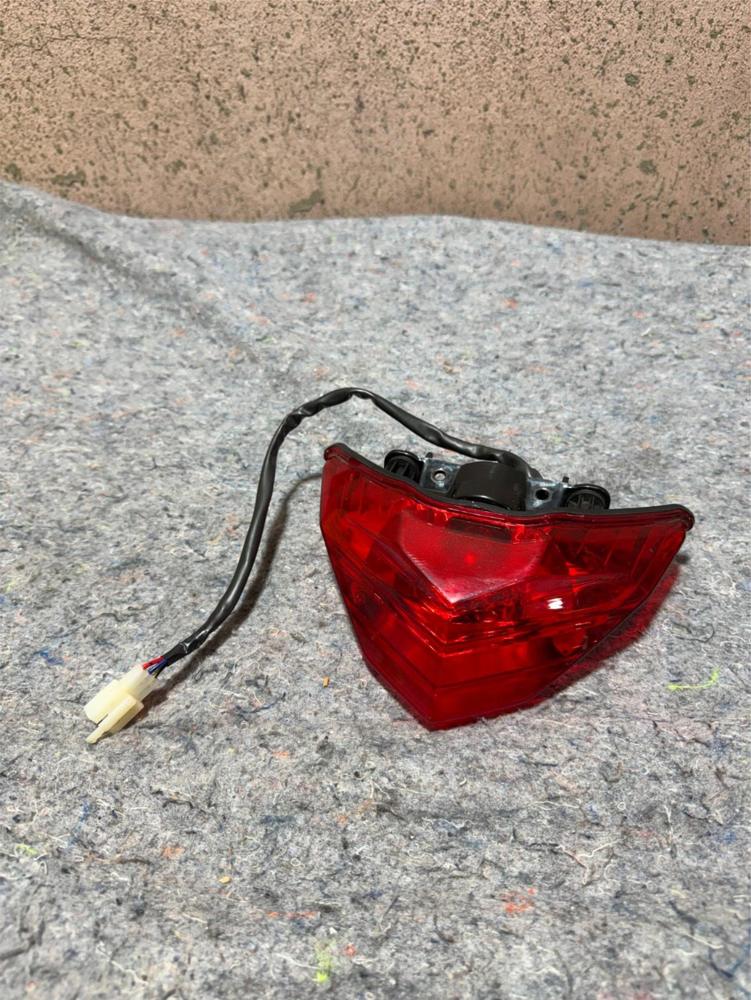 13-17 Kawasaki Ninja 300 OEM Rear Tail Taillight Back Brake Light – photo 1