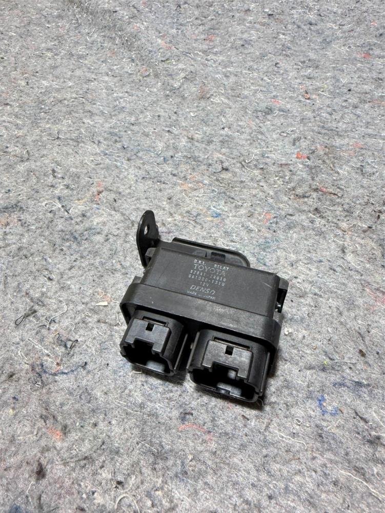 2001-2005 Lexus IS300 Sedan Daytime Running Light Voltage Control Relay OEM – photo 1