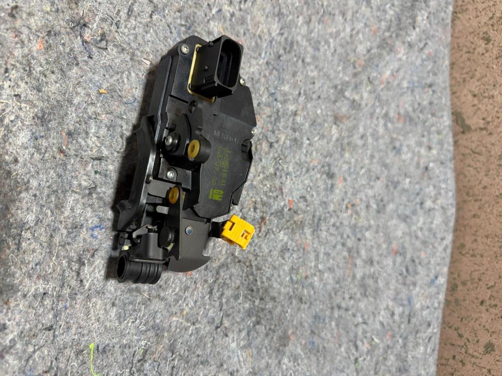 Front Left Door Lock Acuator Fits 2003-2007 Cadillac CTS 2004-2006 Srx OEM – photo 4