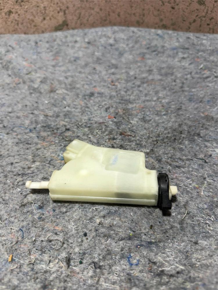 Fuel Door Actuator 78850CA00A for Nissan Maxima Pathfinder Infiniti QX56 JX35 – photo 1