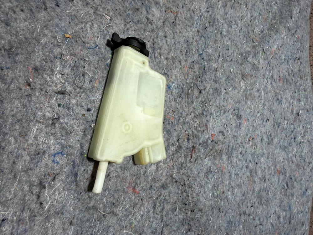 Fuel Door Actuator 78850CA00A for Nissan Maxima Pathfinder Infiniti QX56 JX35 – photo 2