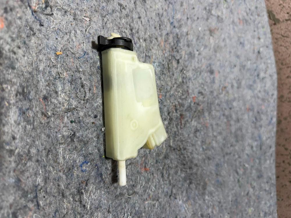 Fuel Door Actuator 78850CA00A for Nissan Maxima Pathfinder Infiniti QX56 JX35 – photo 3