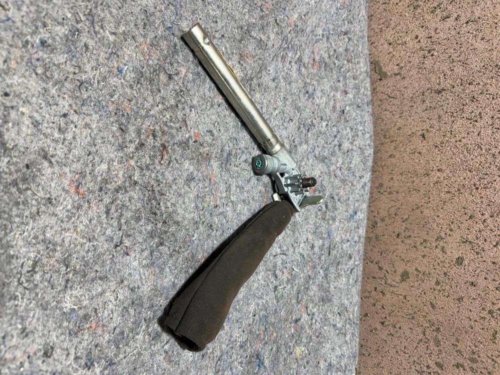 2013-2016 Maserati Quattroporte Front Right Seat Belt Pretensioner OEM 6700014270 – photo 2