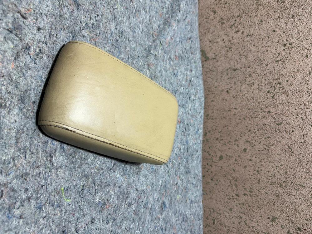 2001-2005 Lexus IS300 Leather Center Arm Rest Light Brown OEM – photo 3