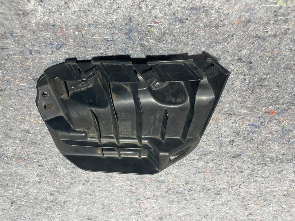 14-20 Maserati Ghibli Rear Left Tail Light Bumper Cover Bracket 670004470 OEM – photo 4