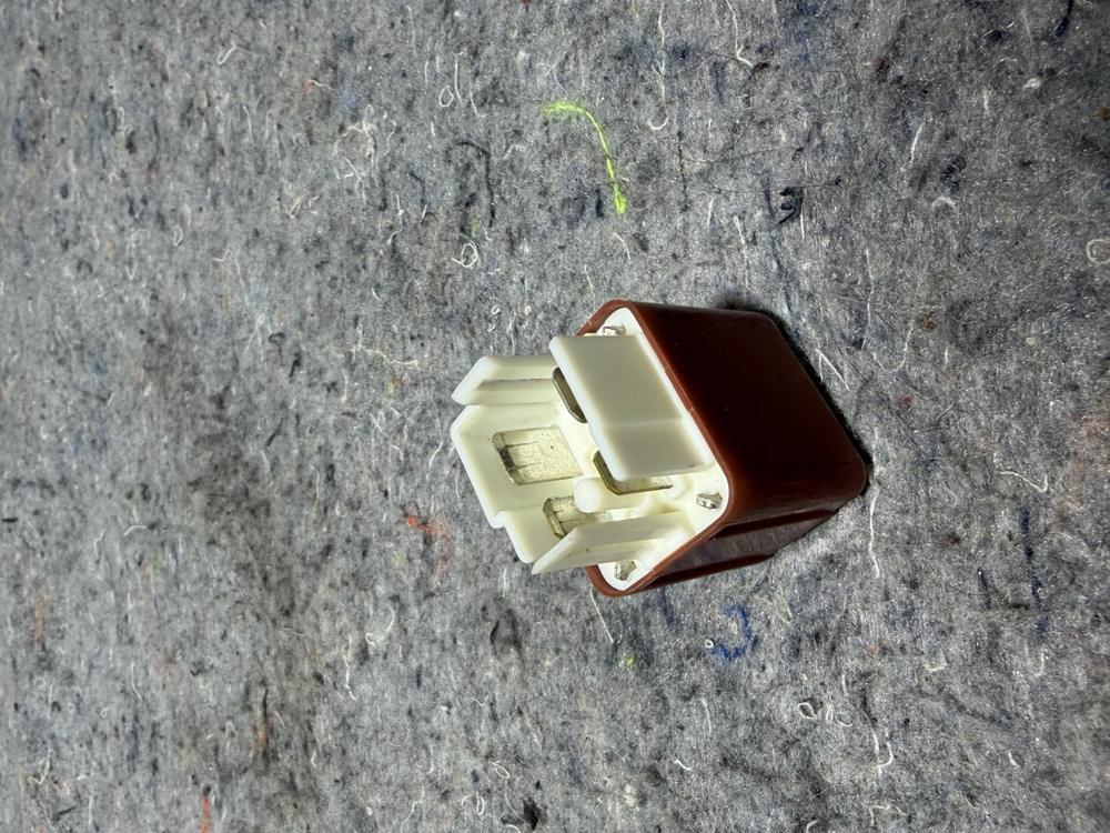Toyota Genuine 90987-02006 Relay Light Control OEM 9098702006 – photo 2