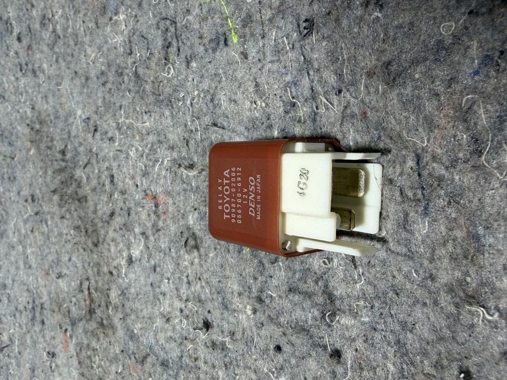 Toyota Genuine 90987-02006 Relay Light Control OEM 9098702006 – photo 3