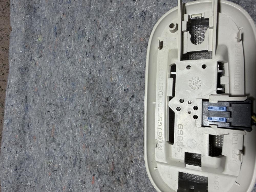 2009-2010 Dodge RAM 1500 2500 3500 Roof Overhead Console Dome Light Lamp OEM – photo 2