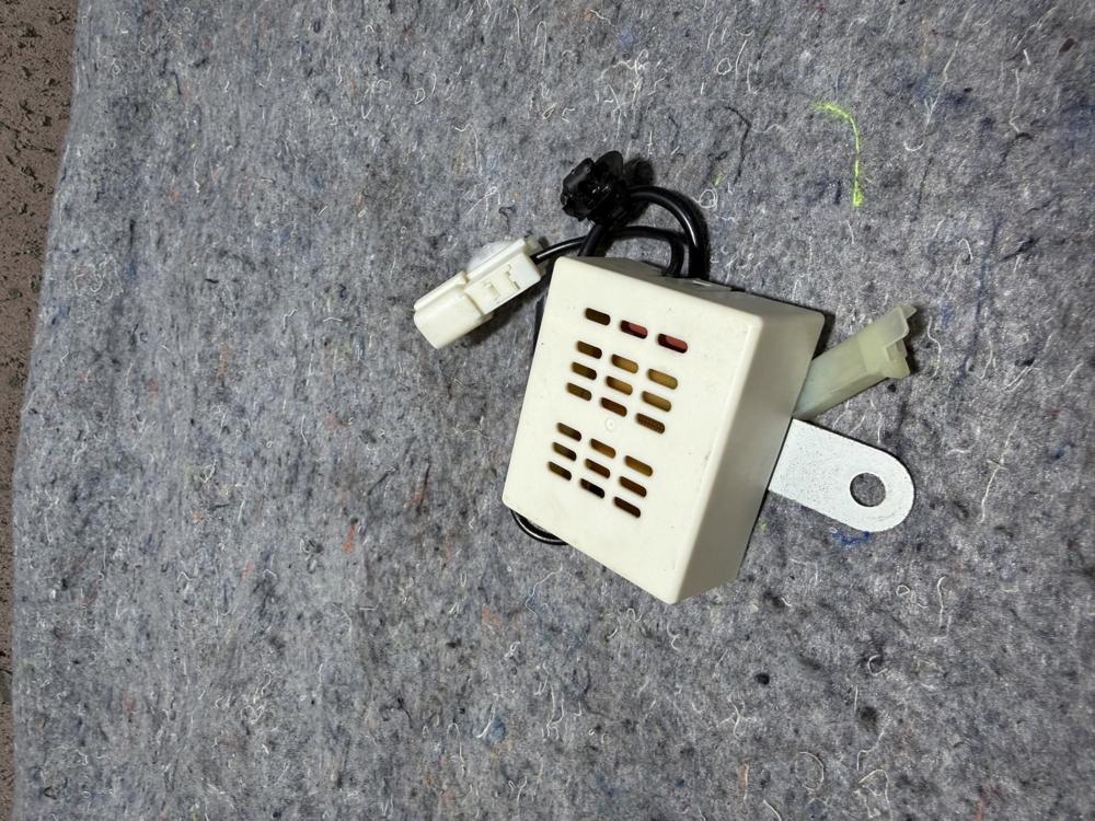 2001-05 Lexus IS300 Rear Window Defroster Resistor Control Module OEM 9098005364 – photo 2