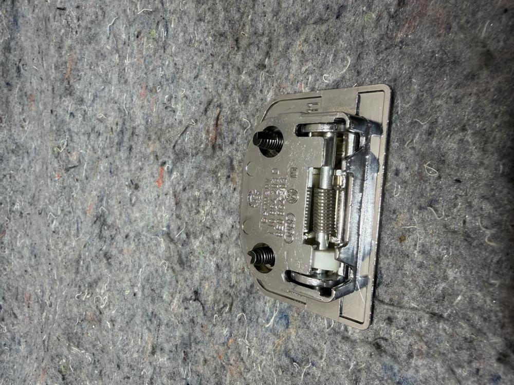 Genuine Audi A4 A5 A6 A7 A8 Q5 Q7 TT Lashing Eye Chrome 8E0864203 1J0864203D OEM – photo 2