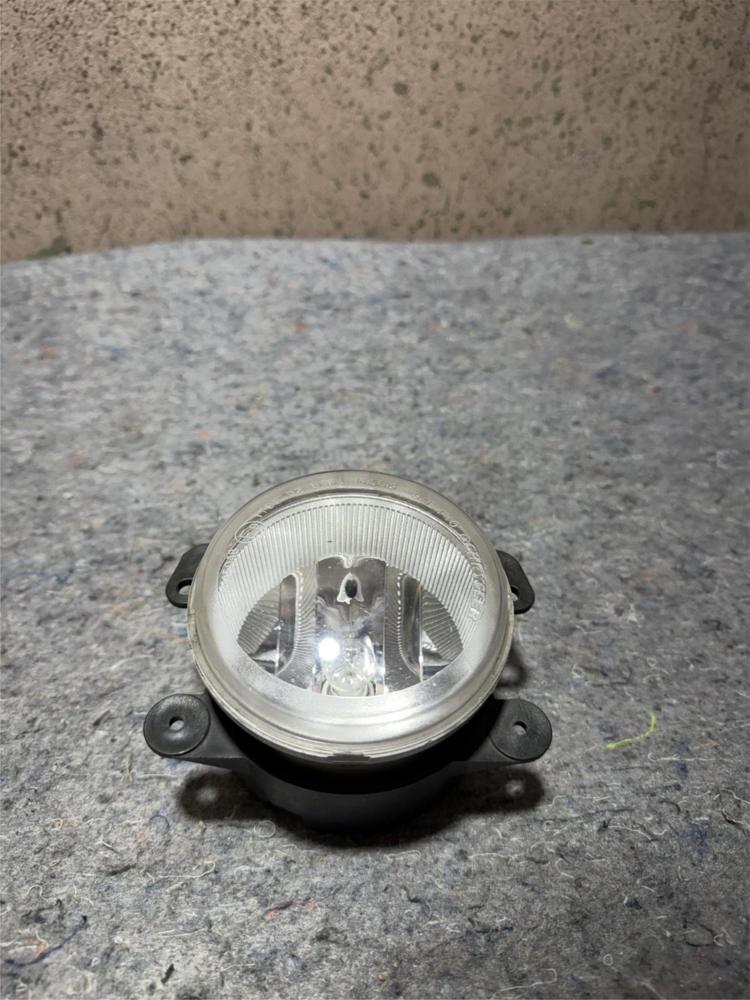 2007-2018 Jeep Wrangler Chrysler Dodge Fog Light Left or Right OEM A045048 – photo 2
