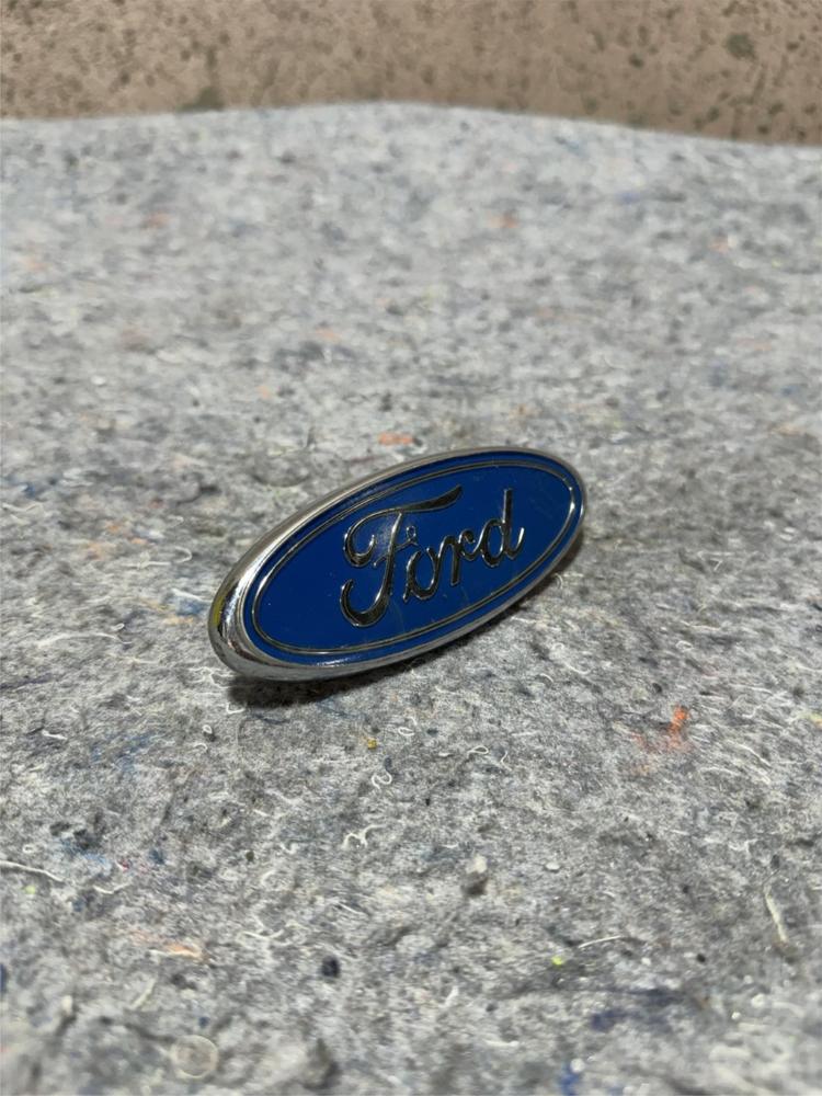 OEM Ford Oval Emblem Badge Logo Name F6DB-17E938-AA-TAPE – photo 1