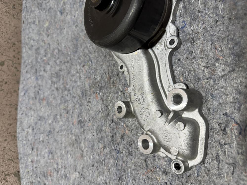 2014-2019 Maserati Quattroporte 3.0L V6 Water Pump W/pulley OEM 20K Miles – photo 3
