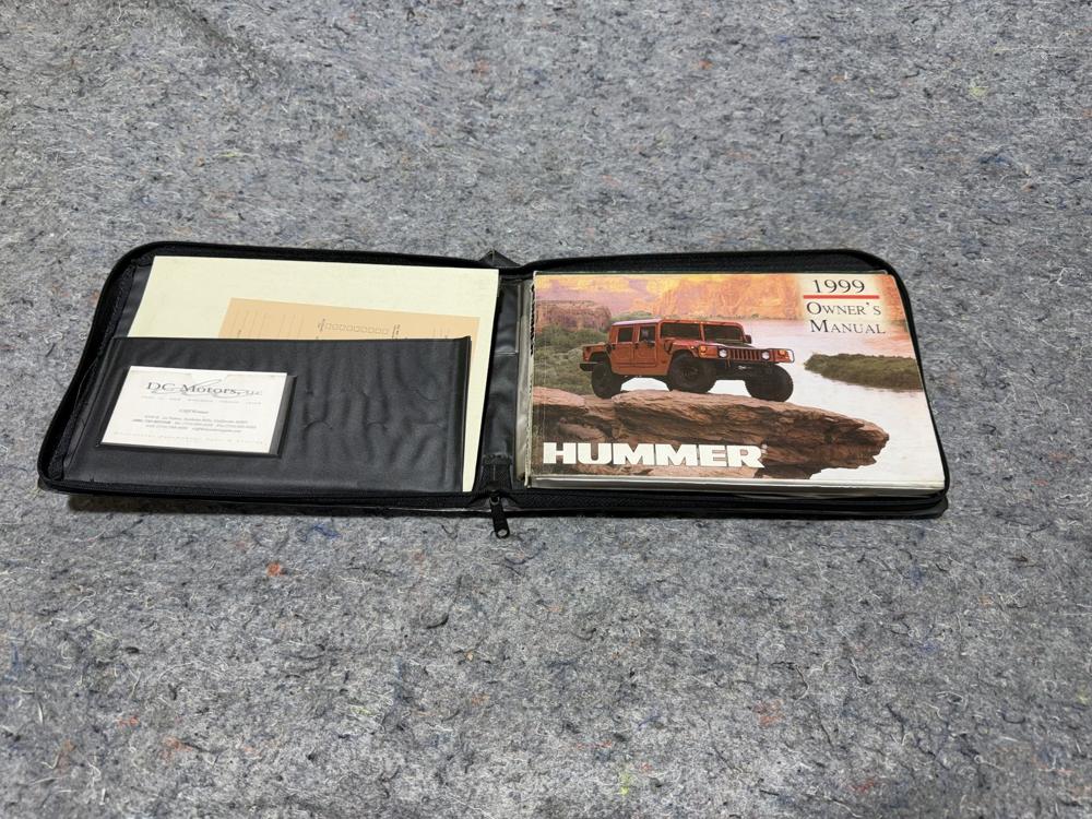 1999 Genuine Hummer Owner's Manual OEM with Pouch OEM – photo 1