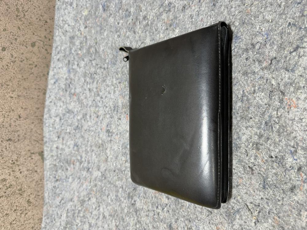 1999 Genuine Hummer Owner's Manual OEM with Pouch OEM – photo 4