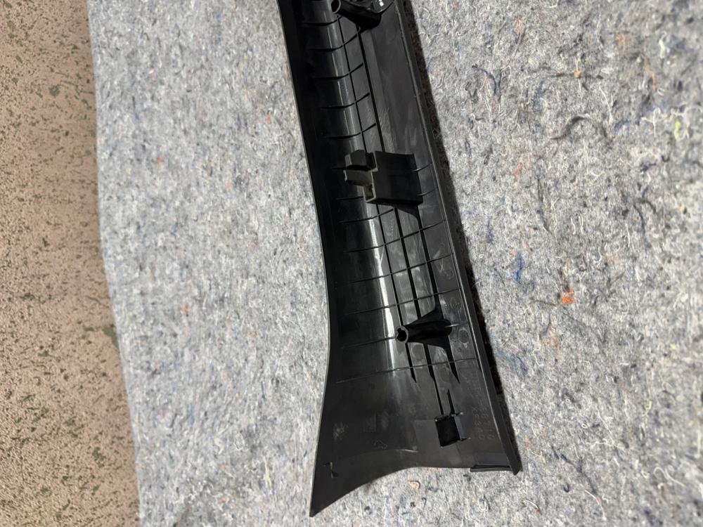 Mazda / Toyota Yaris Front Scuff Plate DB5J-68-710A-02 OEM – photo 2
