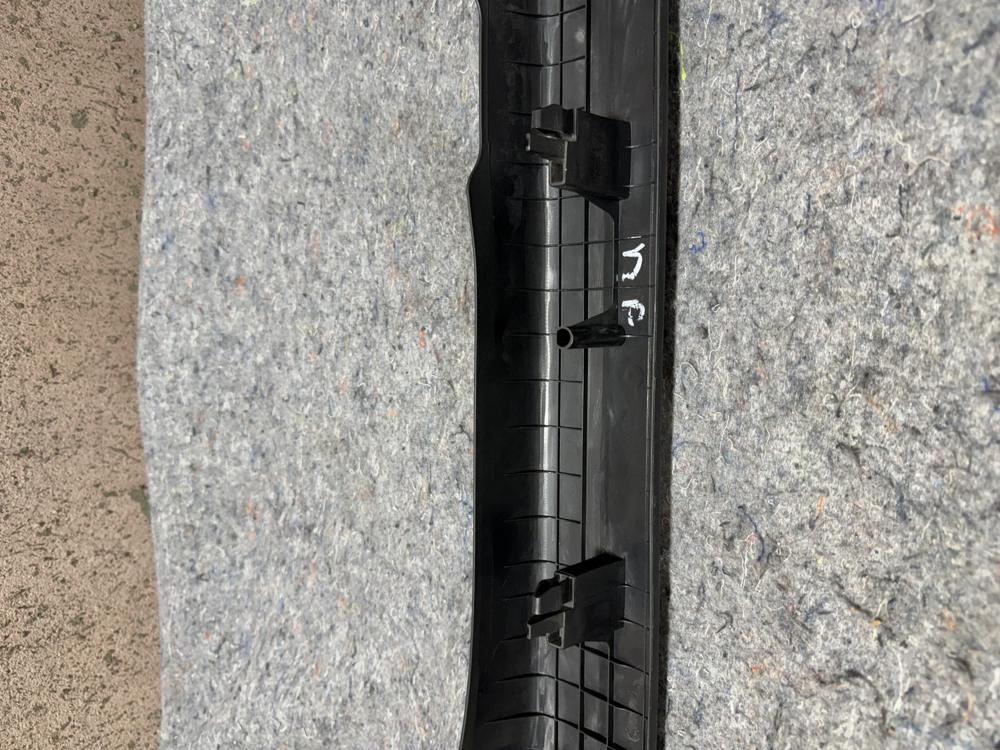 Mazda / Toyota Yaris Front Scuff Plate DB5J-68-710A-02 OEM – photo 3