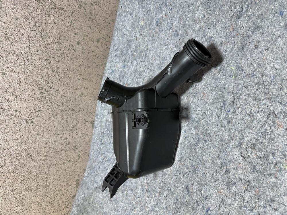 Gm OEM Spark Air Intake Resonator Assembly GMC 42359288 Chevrolet – photo 3