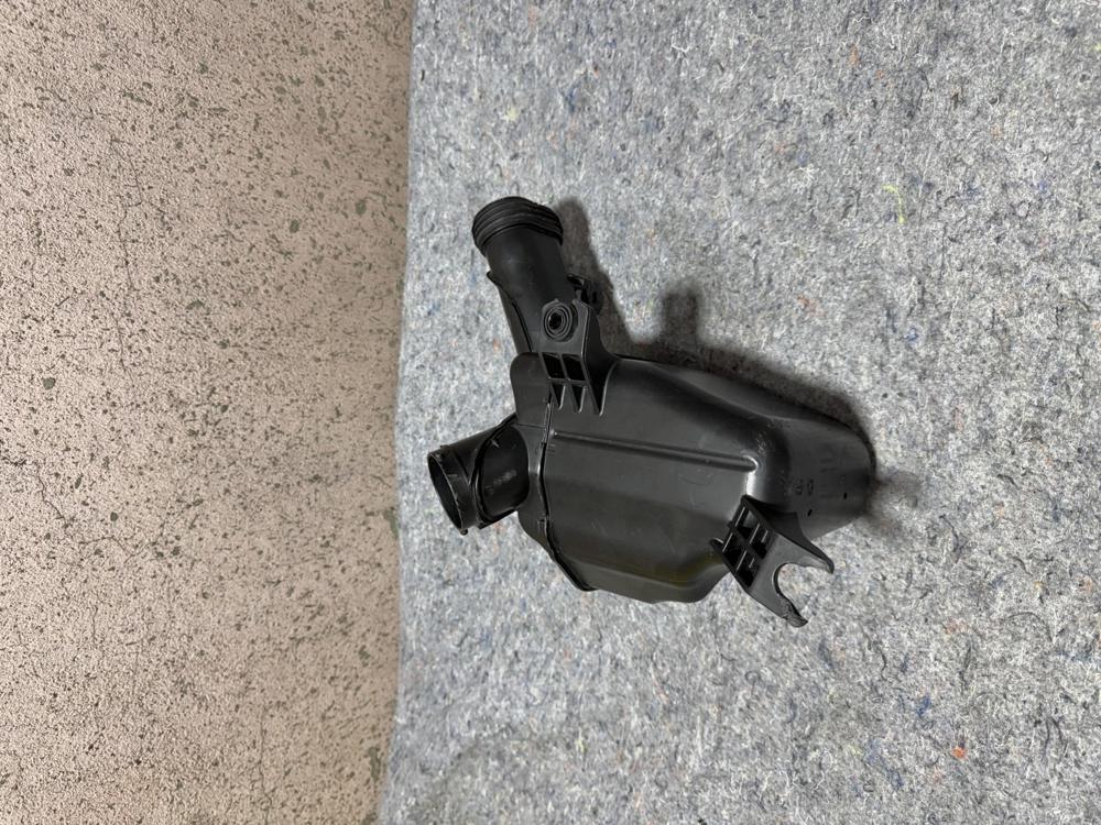 Gm OEM Spark Air Intake Resonator Assembly GMC 42359288 Chevrolet – photo 4