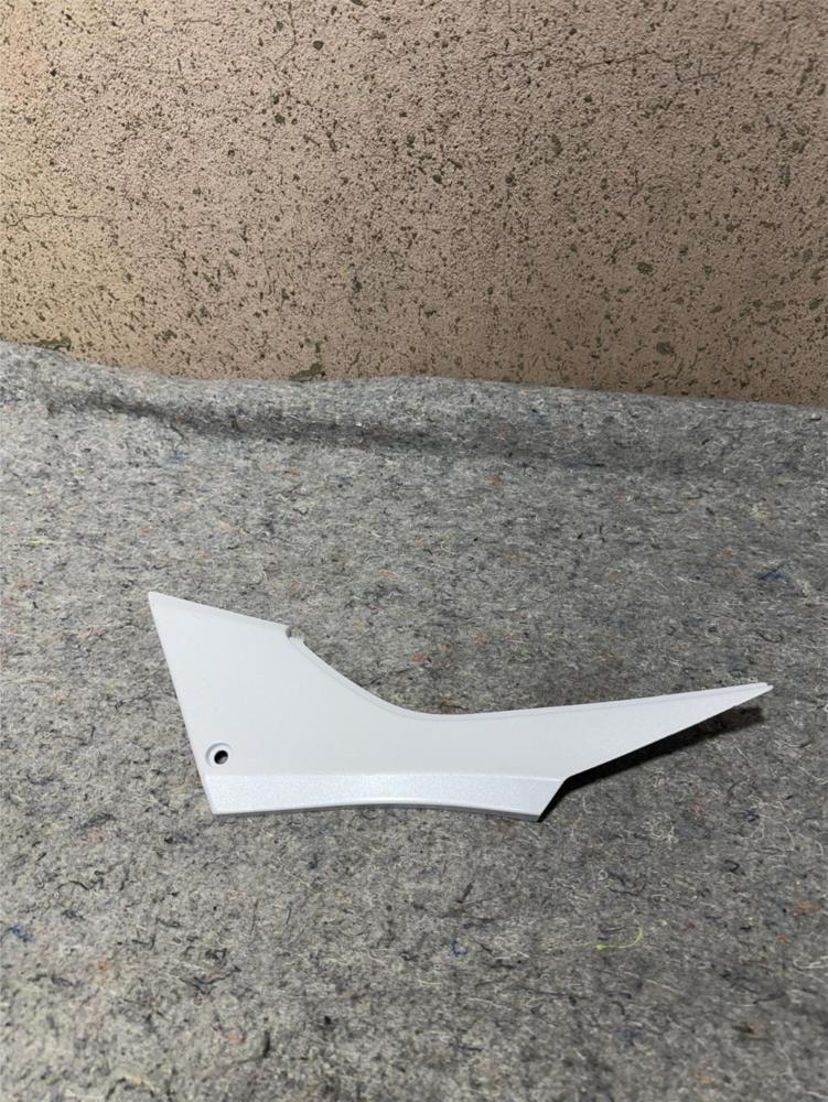 OEM 2013-2014 Kawasaki Ninja 300N Side Cover White 53065-0058 – photo 1