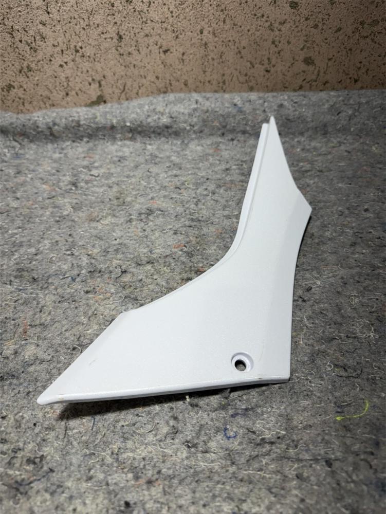 OEM 2013-2014 Kawasaki Ninja 300N Side Cover White 53065-0058 – photo 2
