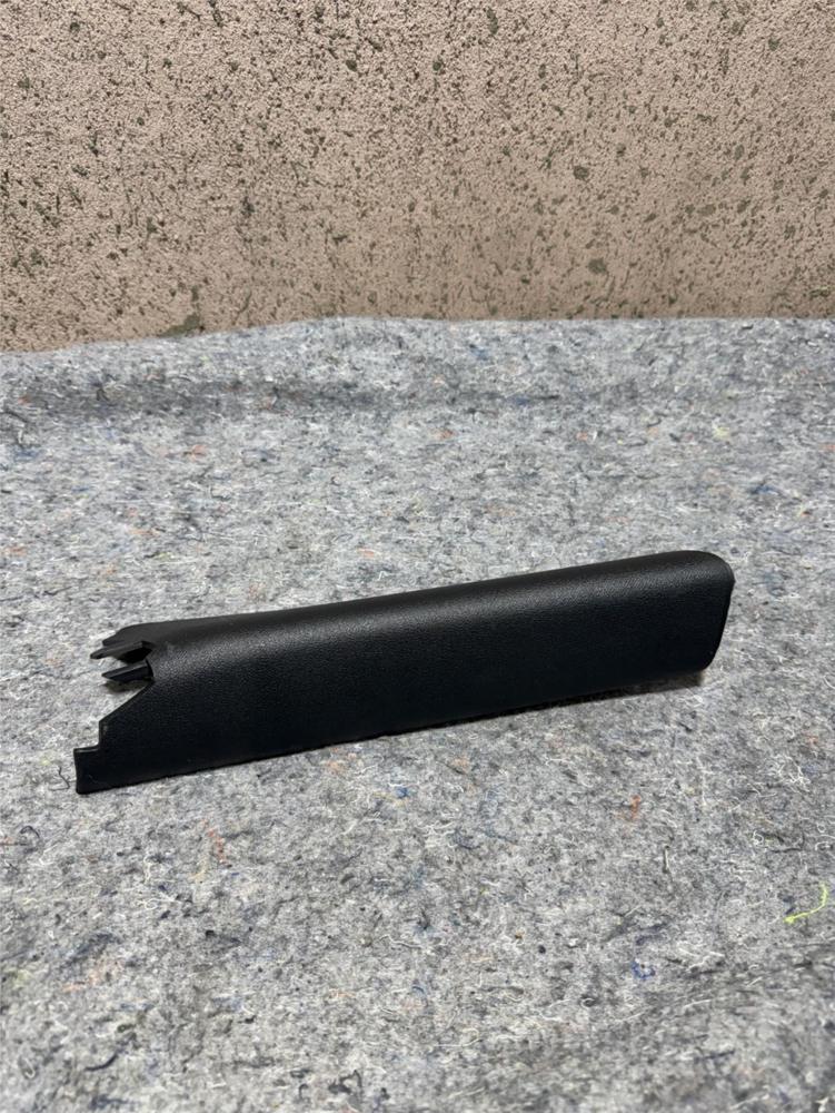 Jeep Wrangler LH Side a Pillar Trim Black 1RG52TRMAA – photo 1