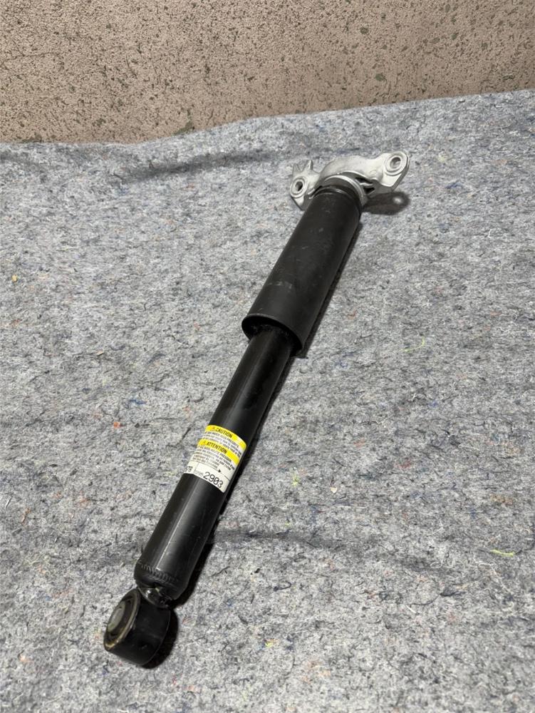 2014-2018 Chevy Impala Shock Absorber Rear Right OEM 22952903 20K Miles – photo 1