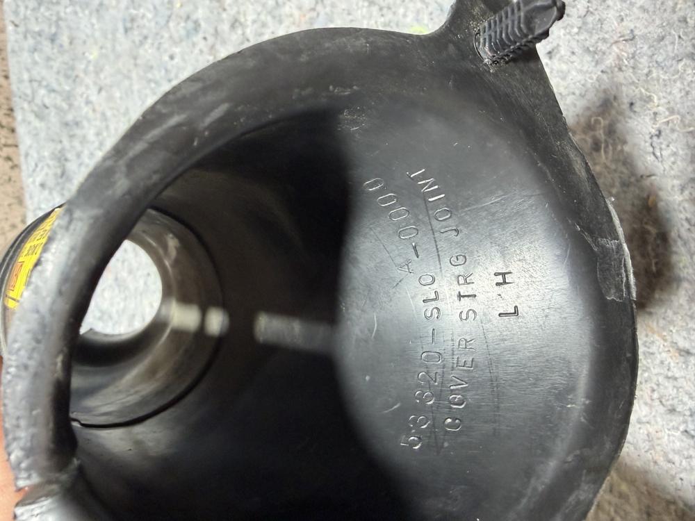 EB1420 1991 91 Acura NSX Lower Steering Column Joint Cover – photo 4