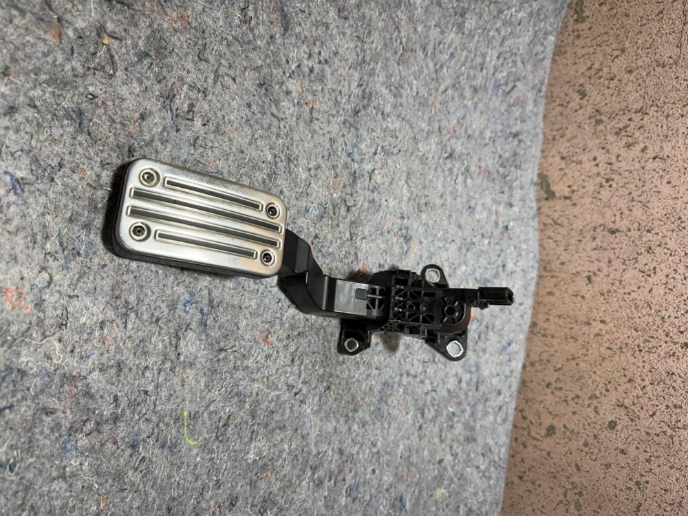 2016-2017 Honda Accord Sport Gas Accelerator Pedal Throttle Assy OEM Lot 2468 – photo 2