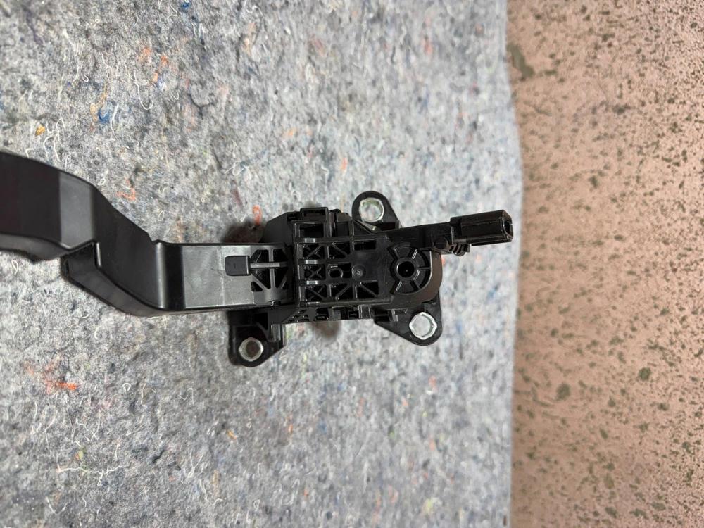 2016-2017 Honda Accord Sport Gas Accelerator Pedal Throttle Assy OEM Lot 2468 – photo 4