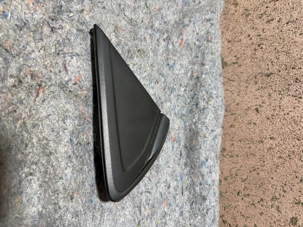 Genuine Gm Front Driver Side Fender Rear Upper Molding 42345003 OEM – photo 3