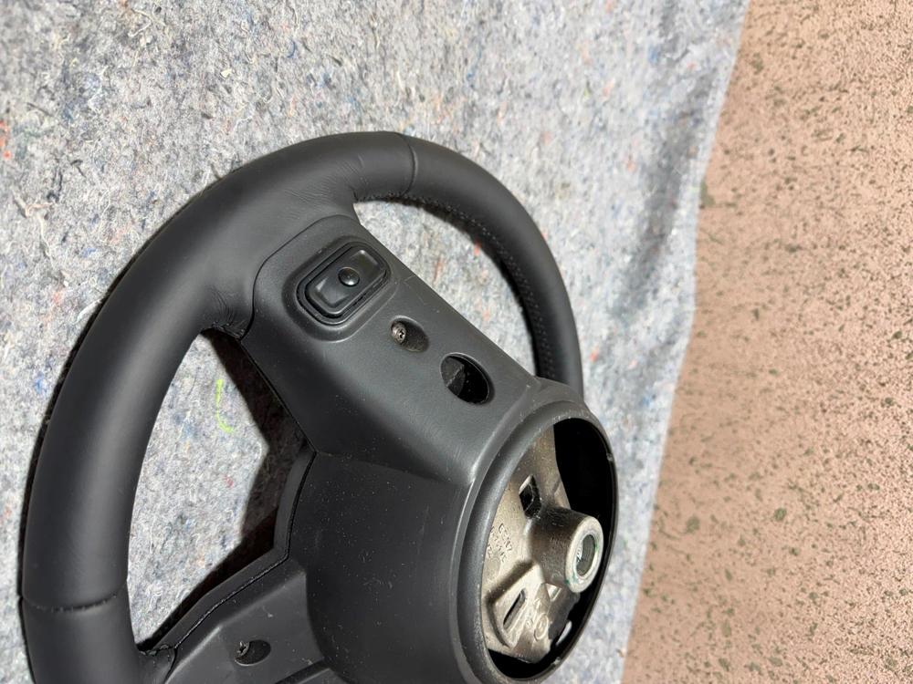 2018 Jeep Wrangler Black Leather Steering Wheel OEM 6DG55DX9AB – photo 2