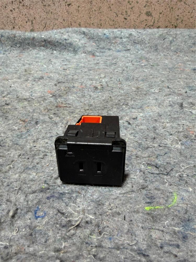 2008 Jeep Commander Power Inverter AC Outlet Input Control Switch 40593D – photo 1